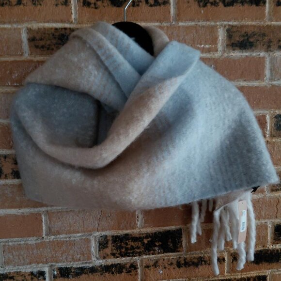 NWT Steve Madden Colorblock Scarf - Picture 1 of 4